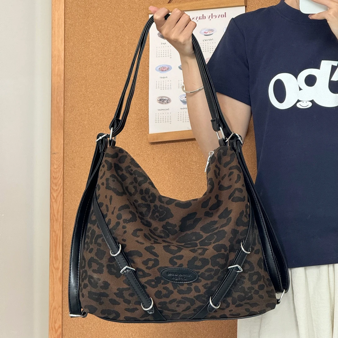 一张同学【长约37宽10高24单位cm】小众百搭一包多背双肩包D40黑