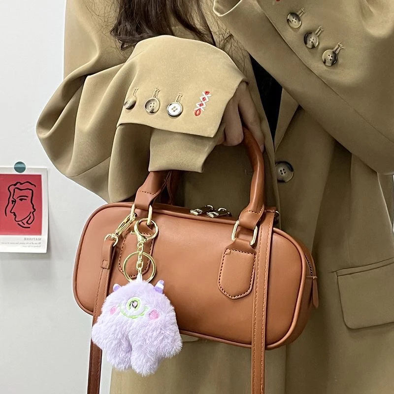 ins复古保龄球包包女小众设计潮流简约手提通勤百搭斜挎小方包