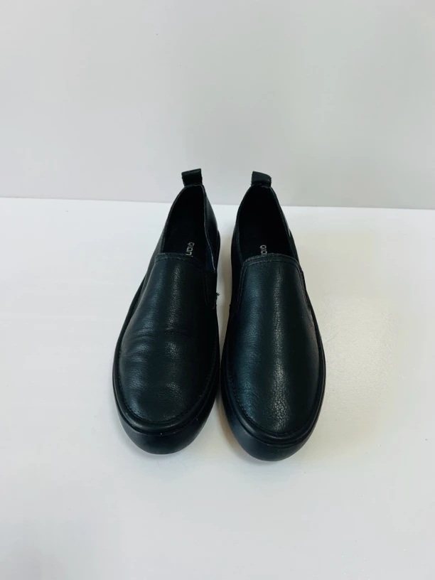 女鞋休闲鞋牛皮时尚单鞋舒适真皮软底春季平底百搭软面