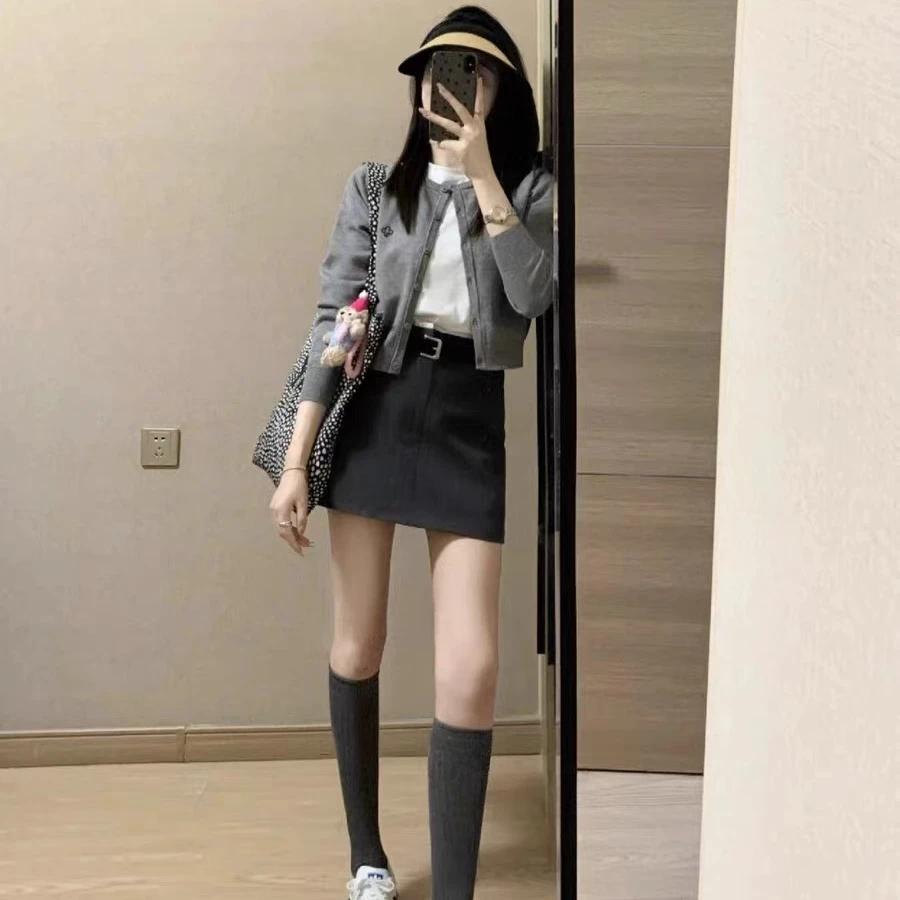 春装搭配一整套女韩系高级感复古风显瘦针织开衫百搭半身裙两件套
