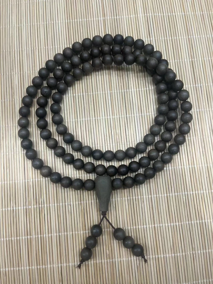 E703老山檀阴沉0.8多圈手串