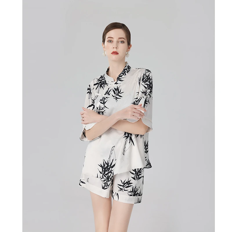 IIZZINI【时装周】睡衣女夏季冰丝国风盘扣水墨庭竹奢华短裤套装