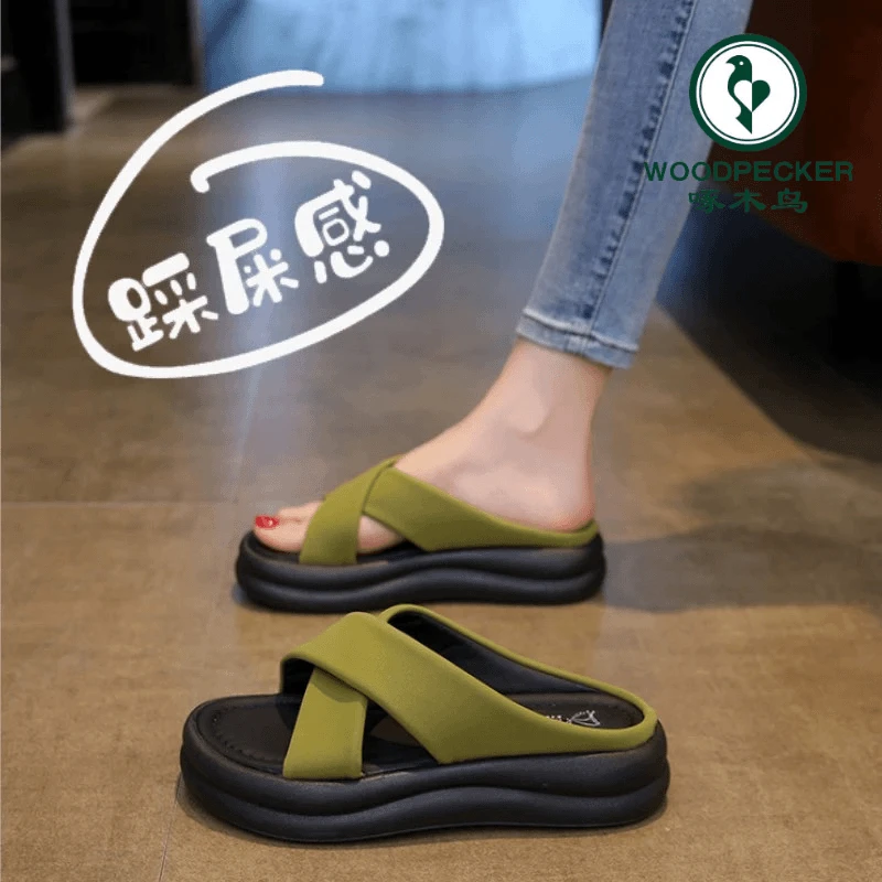 啄木鸟拖鞋女2024新款夏季外穿时尚凉拖配裙子休闲百搭踩屎感软底