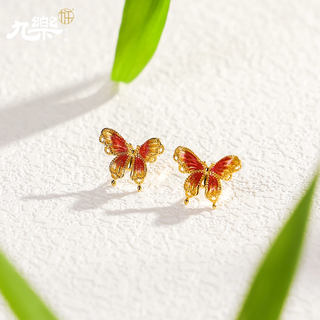九乐足金珐琅彩梦幻蝴蝶耳钉