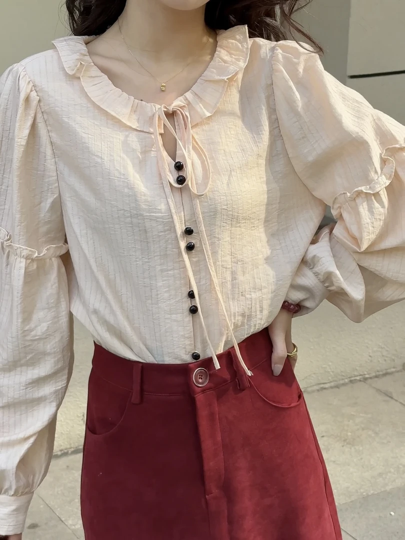 珊珊【午茶小调】港风复古秋季新款通勤设计感百搭减龄休闲杏色衬衫