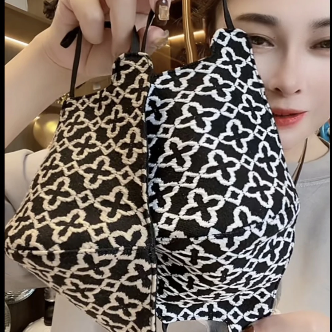 网红同款小草印花立体保暖口罩