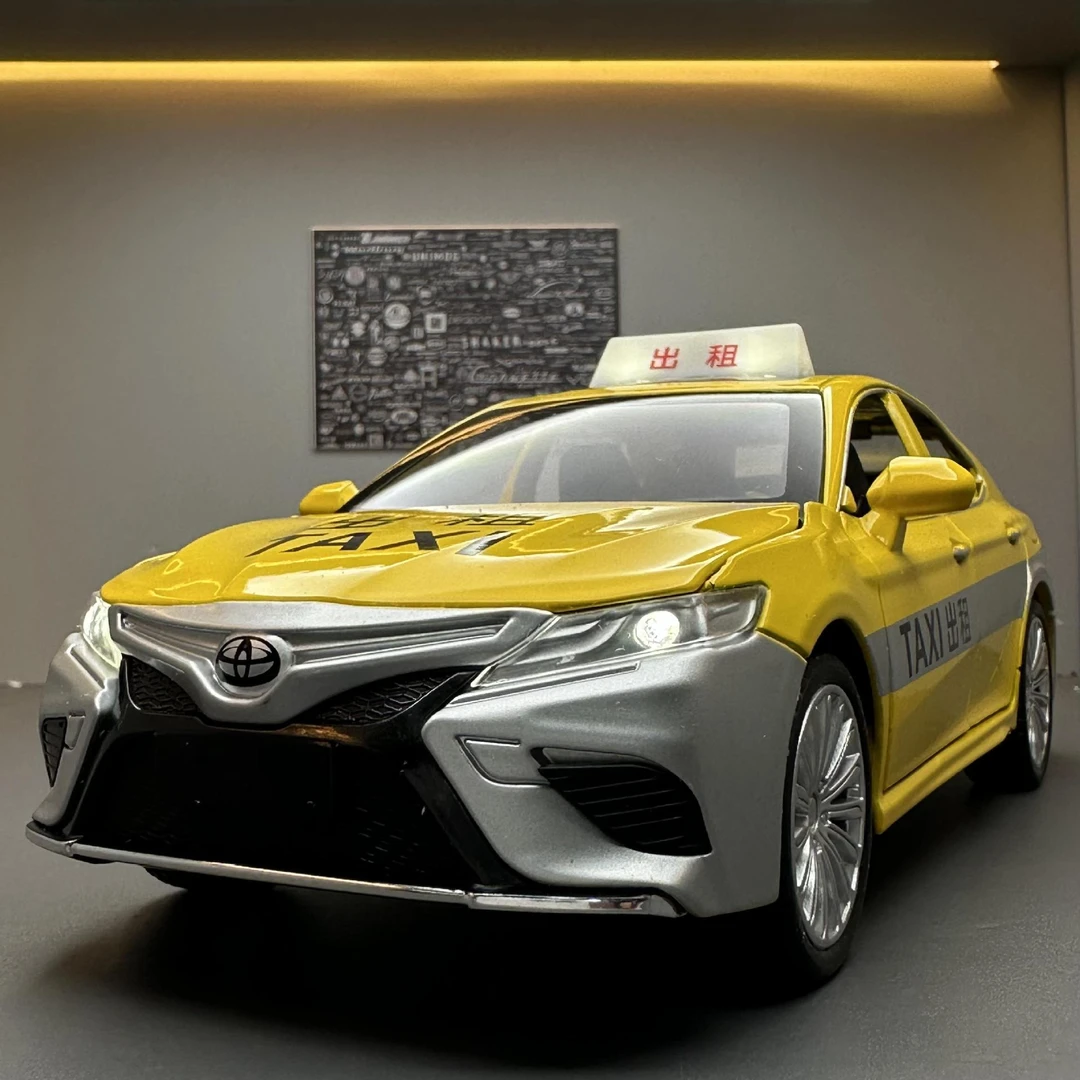 新款1:24丰田凯美瑞出租车 合金汽车模型 收藏摆件玩具多功能轿车