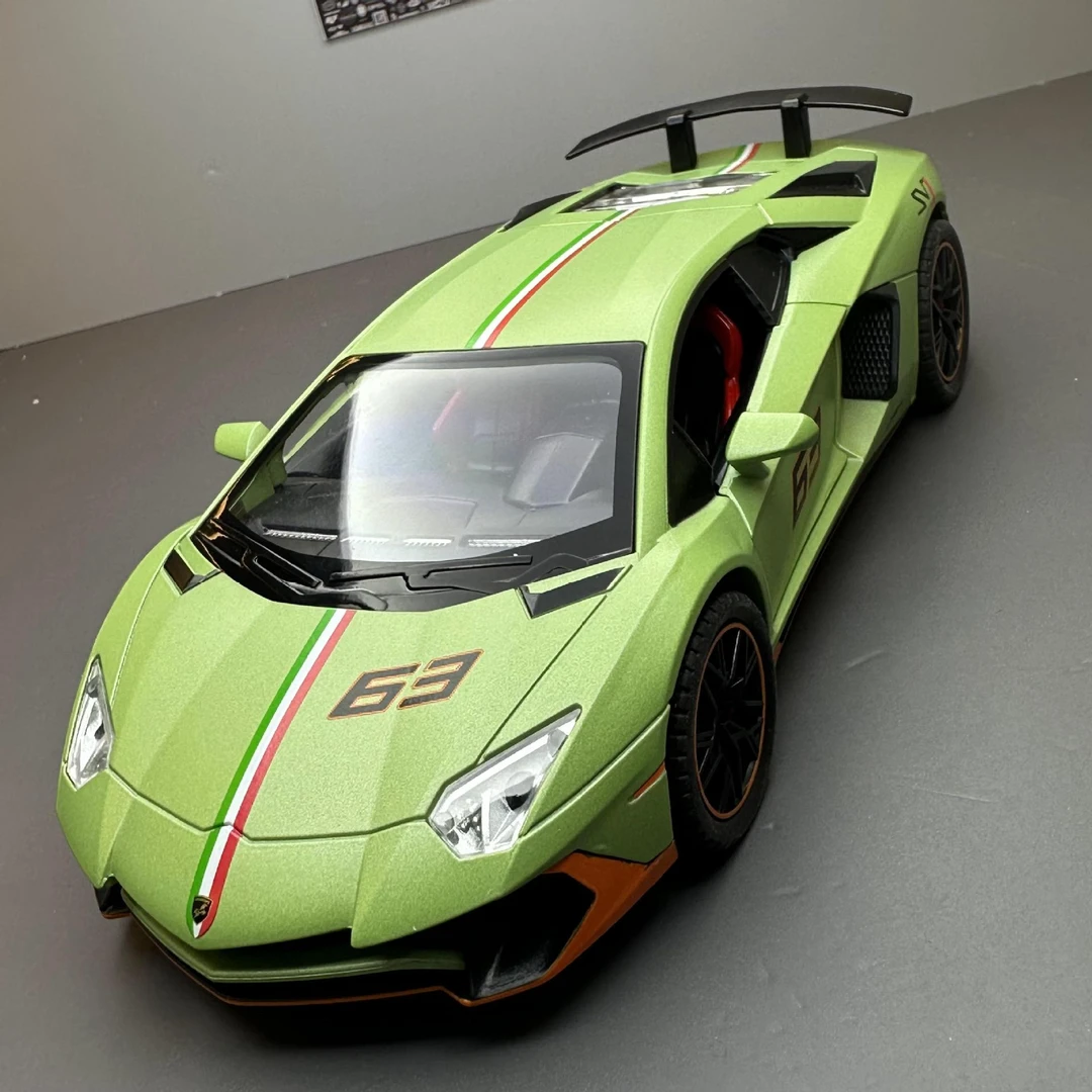 潮玩合金汽车模型1:22兰博基尼LP780 收藏摆件声光剪刀门玩具跑车