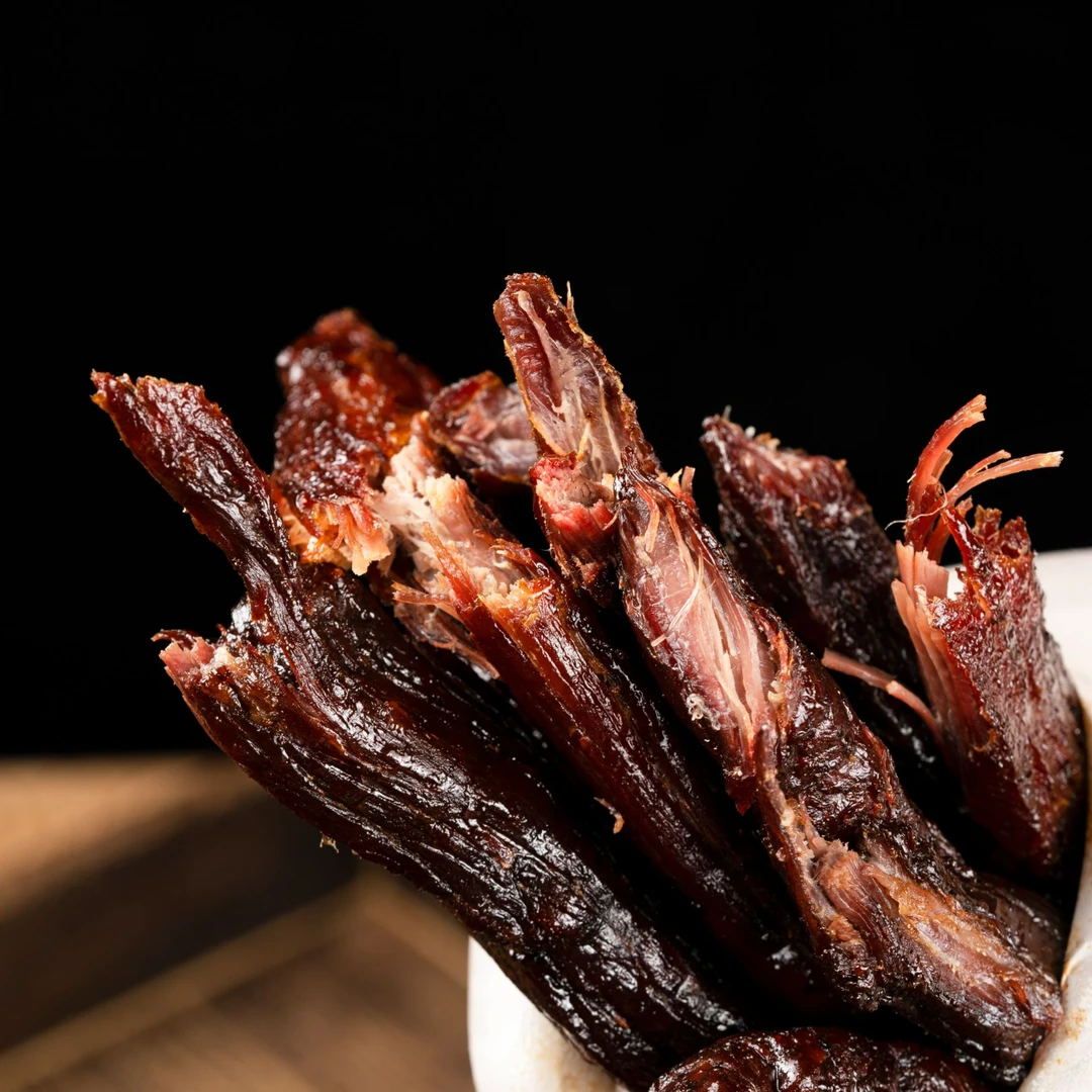 （嚼劲爽八成牛肉干）冈戈炭火现烤