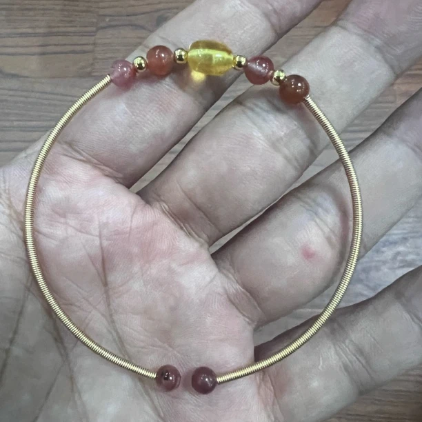 蜜蜡开口手镯 多样性发其一