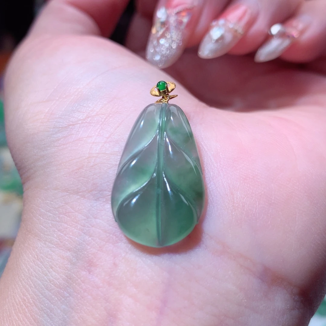 翡翠吊坠(不含链)18K金镶嵌