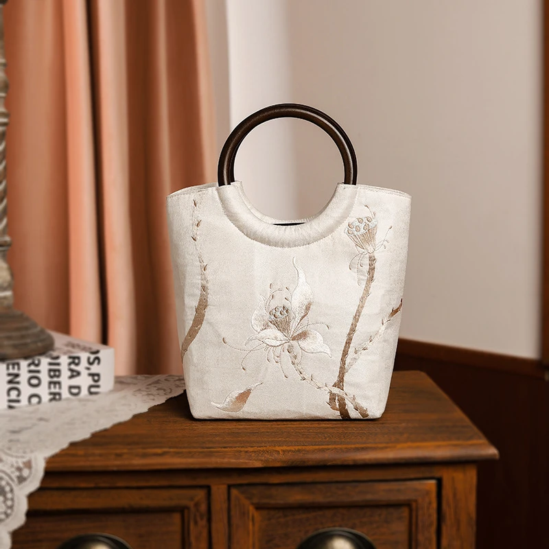 【粉丝团福】藕花深处 精美绣花竹节手提水桶包中国风旗袍宴会