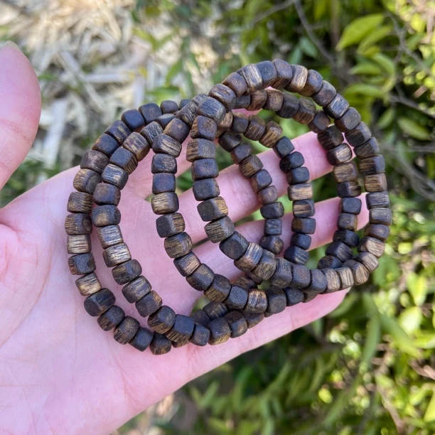 棋楠沉香手串 单圈 多样性发一条