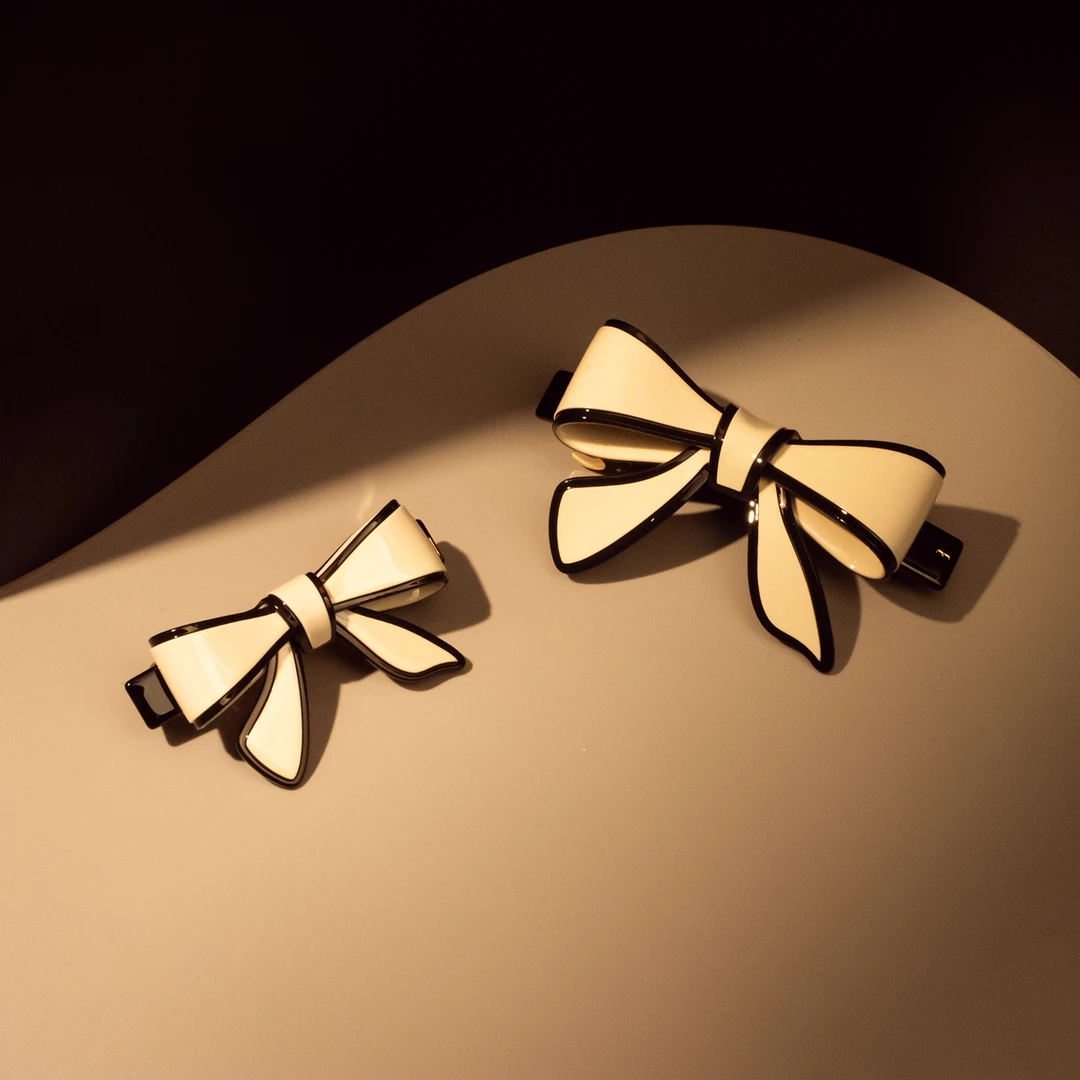 法*【Al**P】简约蝴蝶结弹簧夹#0323