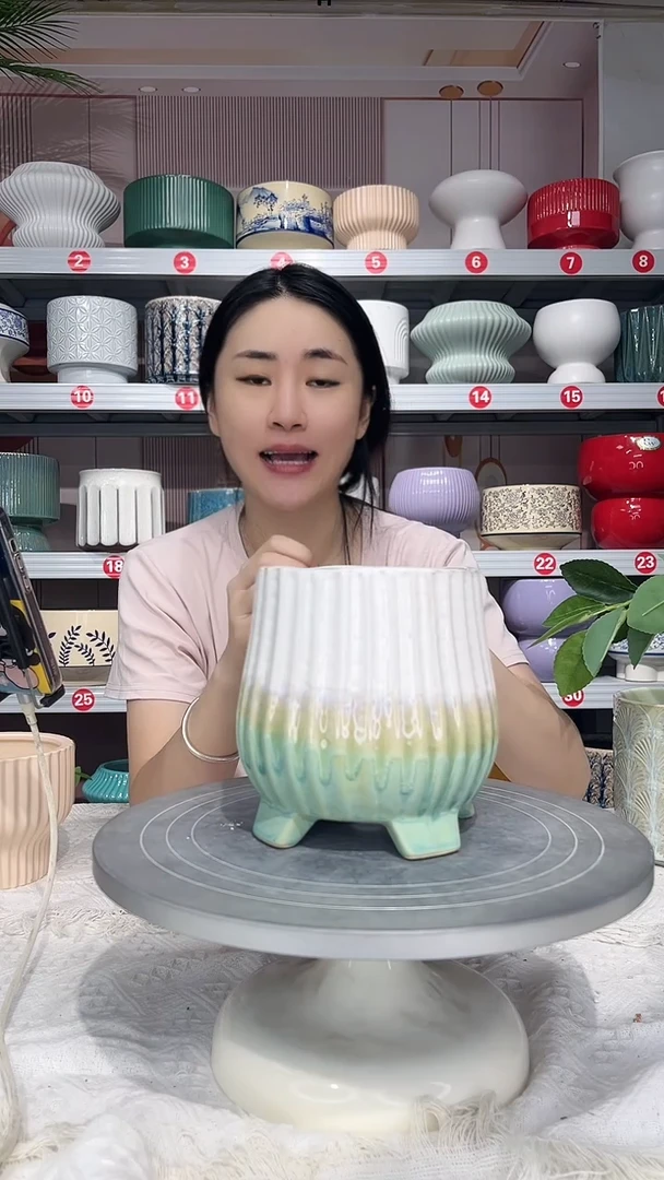 【闪购商品】陶瓷20CM以下高温陶瓷花盆-12*15*绿麒麟