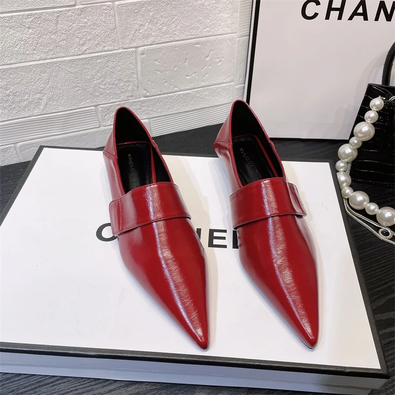 2023春秋新款尖头魔术贴低跟单鞋模特走秀时尚单鞋可脚踩两穿通勤