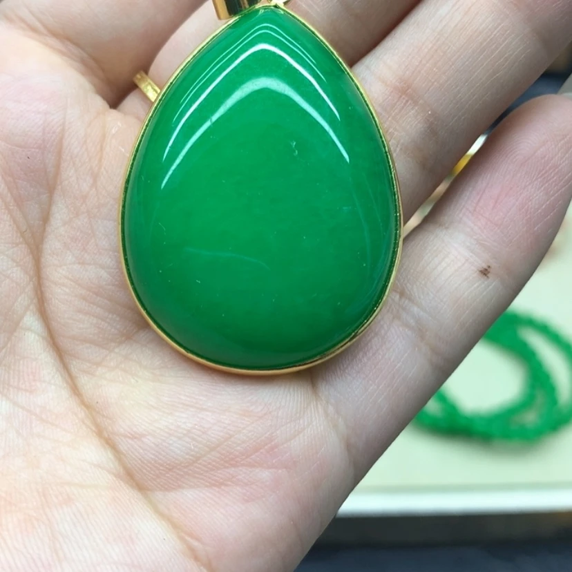 【闪购商品】翡翠手镯未镶嵌吊坠