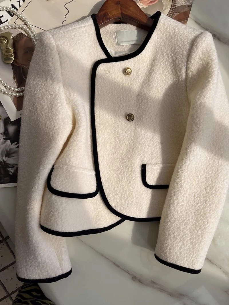 新款法式小香风小个子高级感炸街短款毛呢外套羊羔毛秋冬季女装