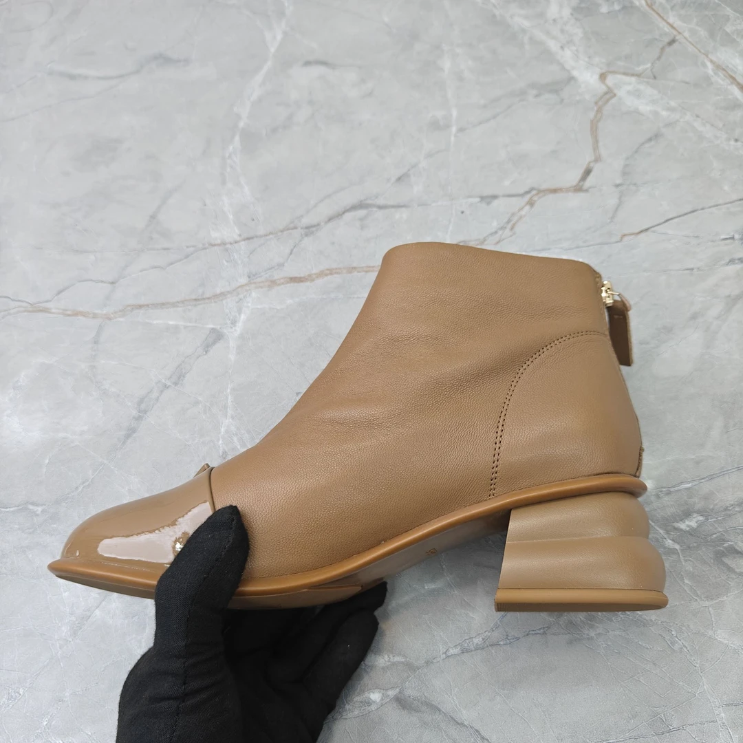 (孤品)38码粗跟女靴(牛皮)d5390