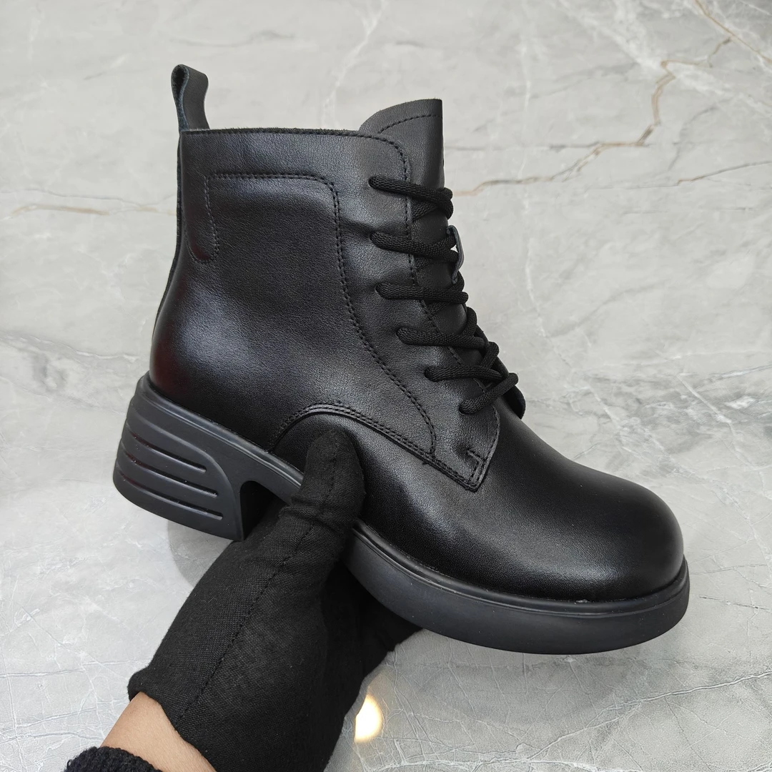 f（孤品）35码粗跟女靴(牛皮)06301