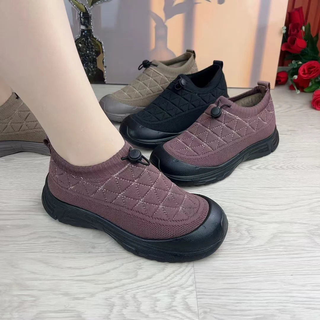 新款老北京加绒飞织网面轻便防滑休闲软底一脚蹬妈妈棉鞋