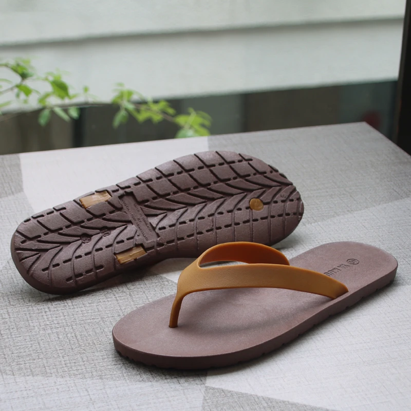 高档户外泰国进口橡胶拖鞋人字拖男士休闲夏季防滑沙滩时尚2024