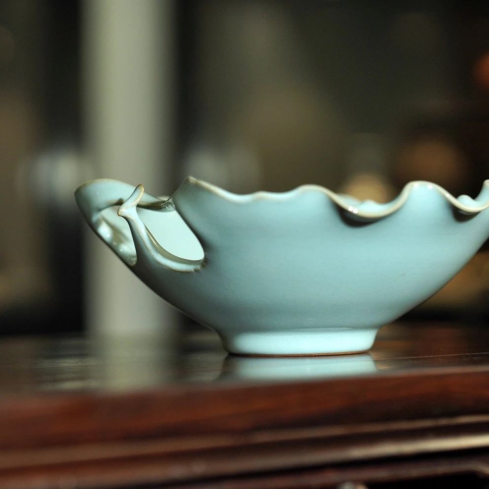 汝瓷 孔雀果盘 省级工艺美术大师 韩琴作品