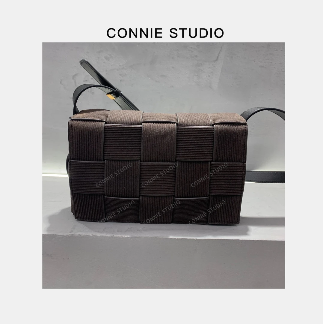 【康妮甄选】女士潮流时尚经典气质手拎单肩斜挎包SK-92279-岩炭黑