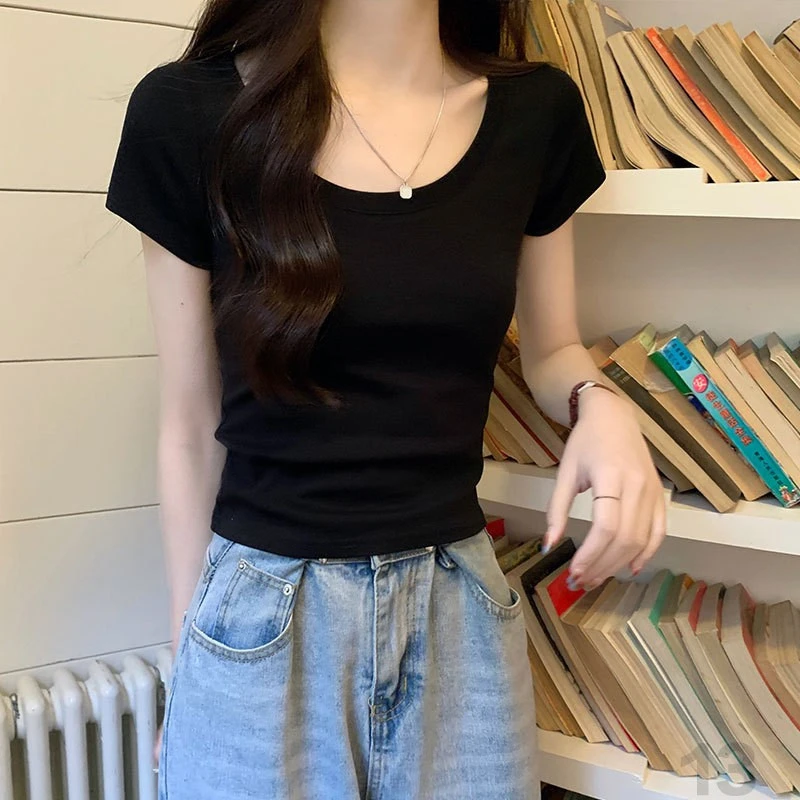 夏季短袖正肩u领T恤女甜辣白色搭显瘦低圆领锁骨绝美纯色短款上衣