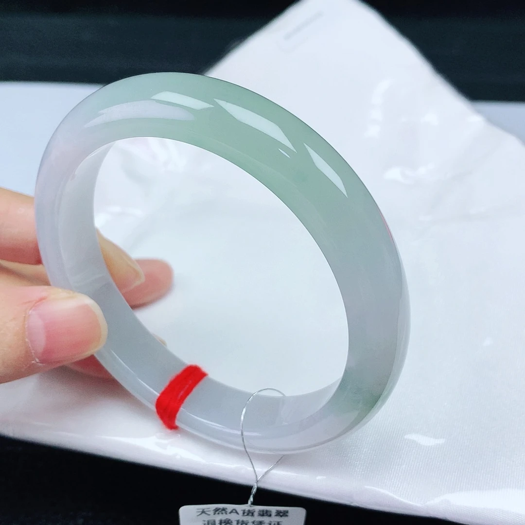 翡翠手镯未镶嵌59+圈