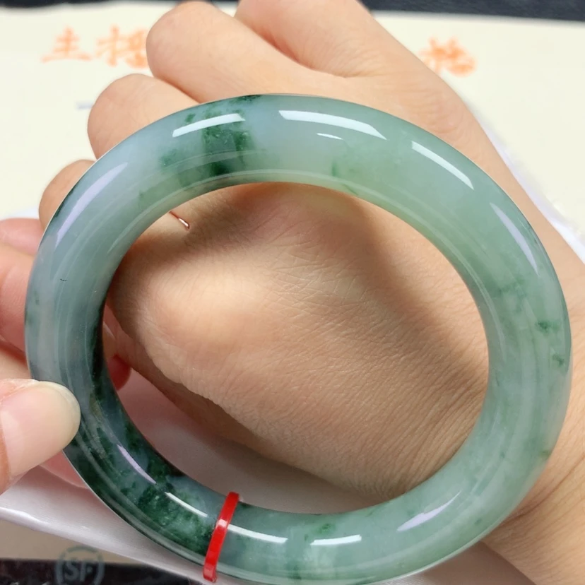 【闪购商品】翡翠手镯未镶嵌60+