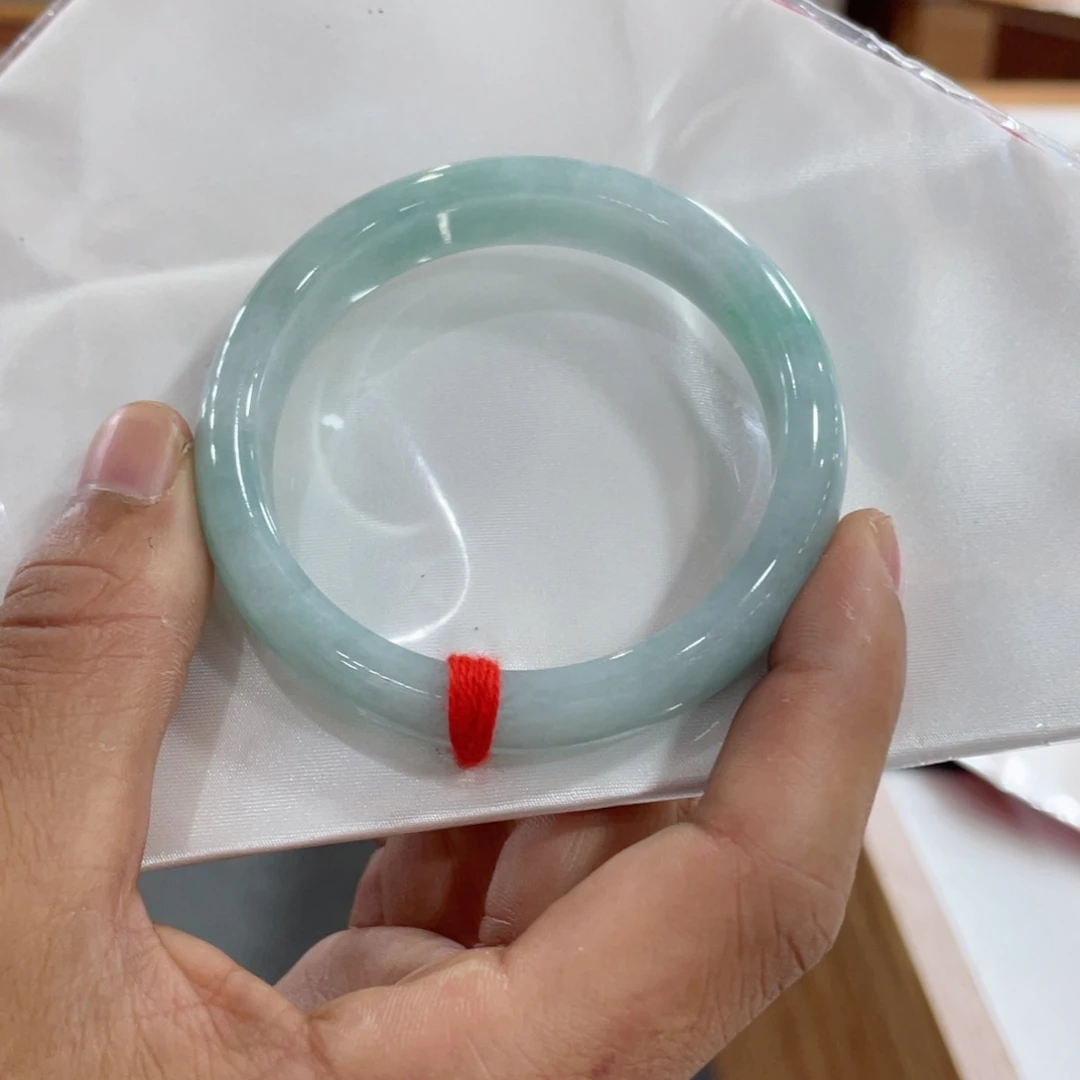 翡翠手镯未镶嵌买断