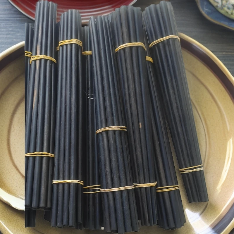 紫光檀筷子   有点小瑕疵   25公分长    一物一拍