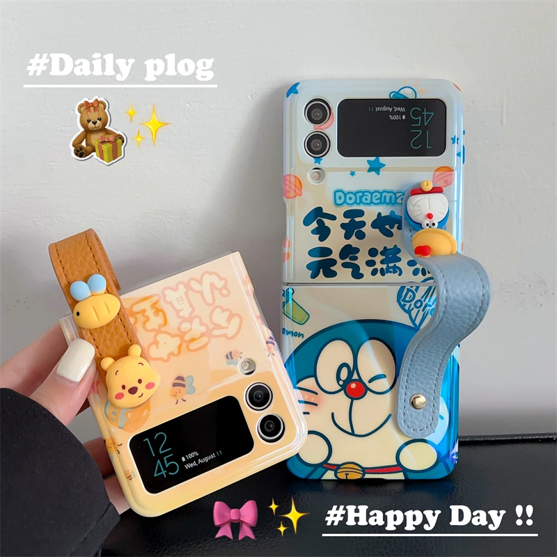 三星折叠屏叮当猫适用zflip5维尼n3flip公仔腕带pocket2软壳xflip