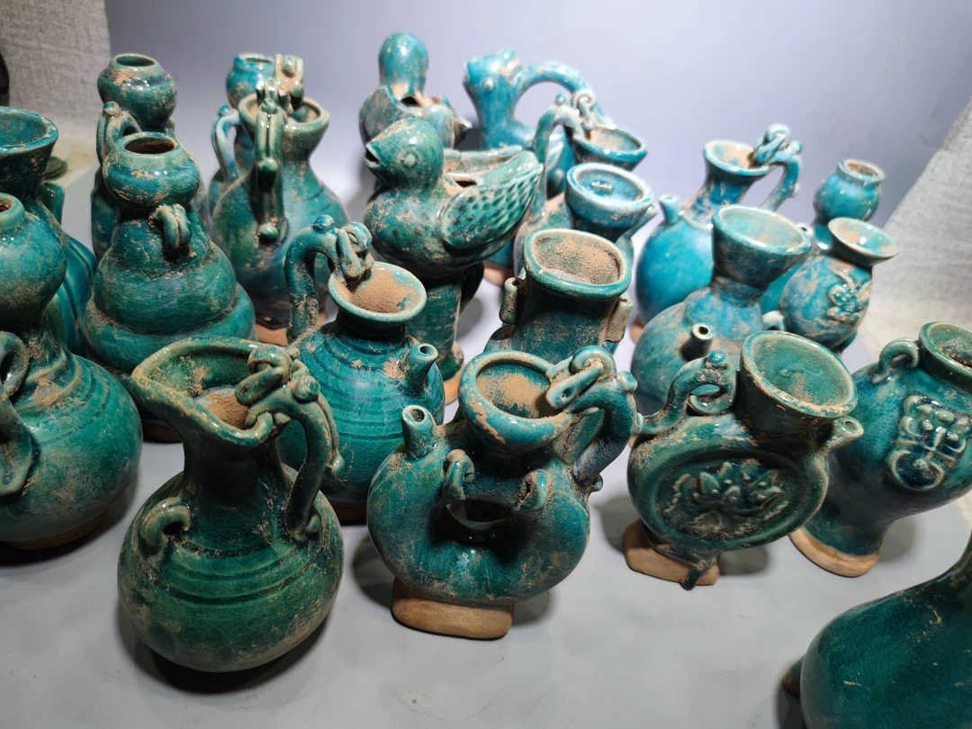 【宠粉】陶瓷回馈粉丝 款式图案大小随机发货 绿釉冰裂纹瓶手工复古