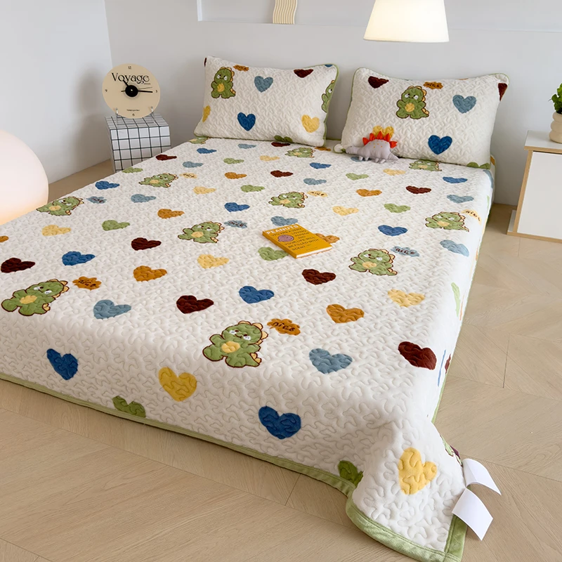 秋冬加厚牛奶绒床盖多功能三层夹棉绗缝保暖床褥可机洗