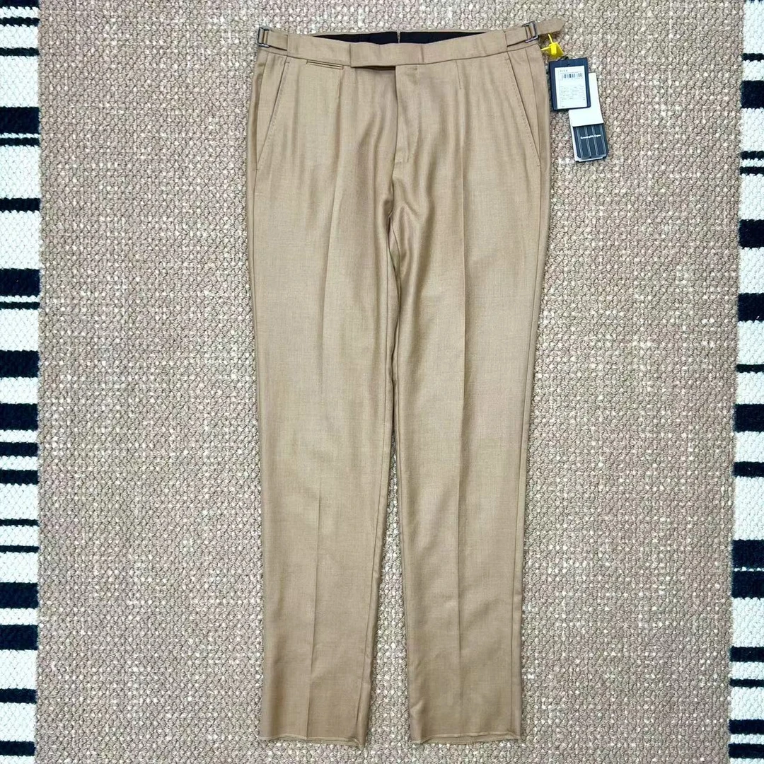 未使用 ZEGNA 杰尼亚卡其色休闲西裤