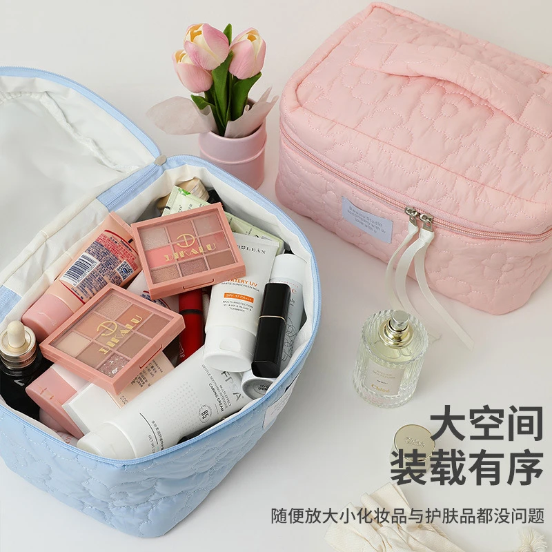 可爱化妆包大容量女2023新款便携护肤品旅行收纳袋外出手提洗漱包