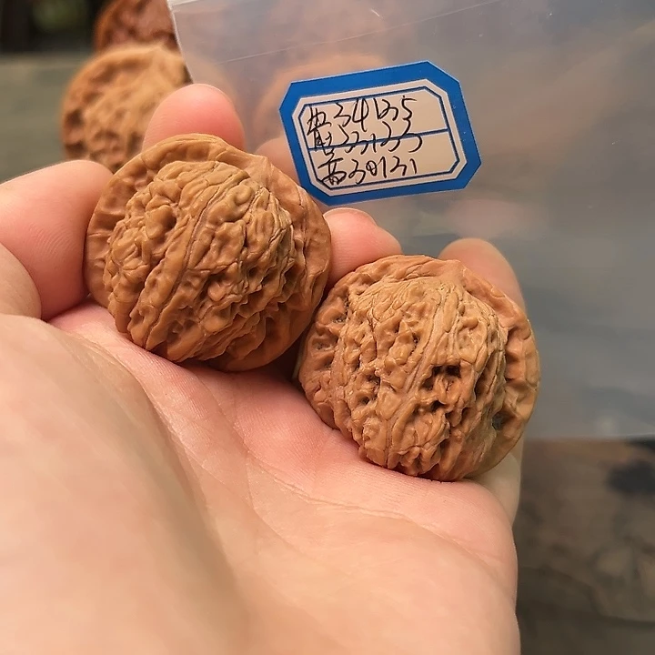 文玩核桃把件一代楼