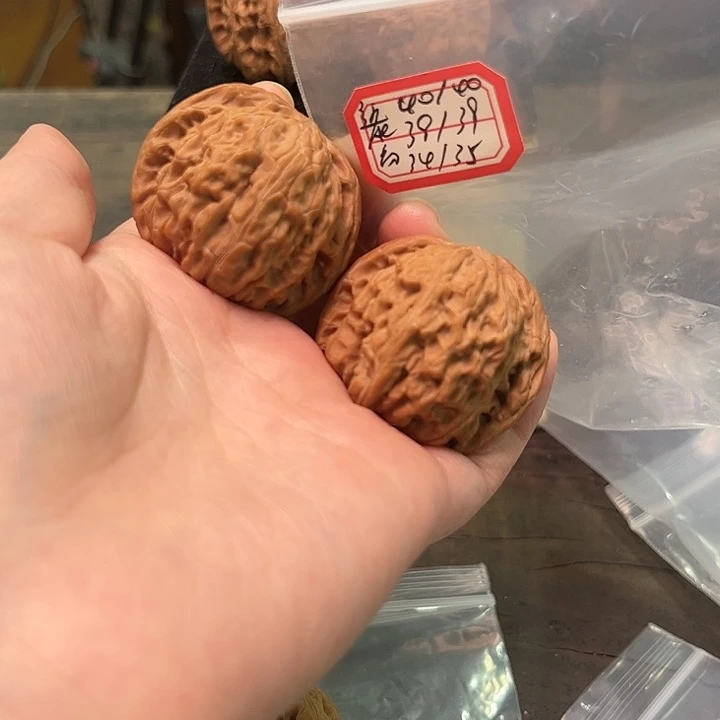 文玩核桃把件磨盘