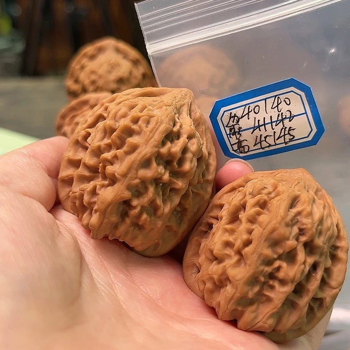 文玩核桃把件鸡心