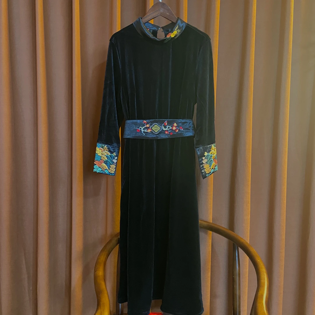 [碧珠]丝绒新中式复古中国风连衣裙黑色重磅刺绣立领旗袍民族风女
