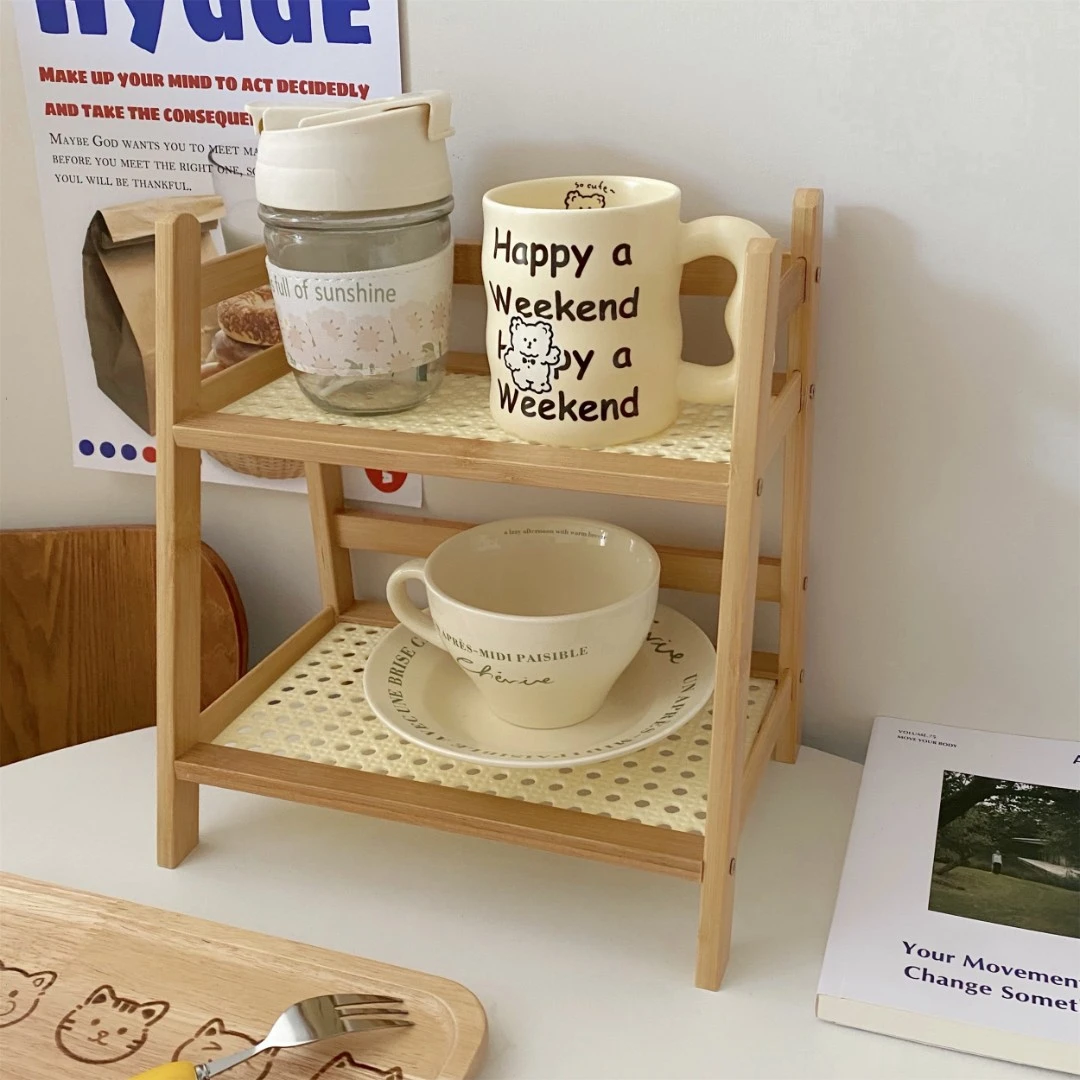 中古风奶油色杯子收纳置物架藤编双层桌面整理架宿舍办公室杯架