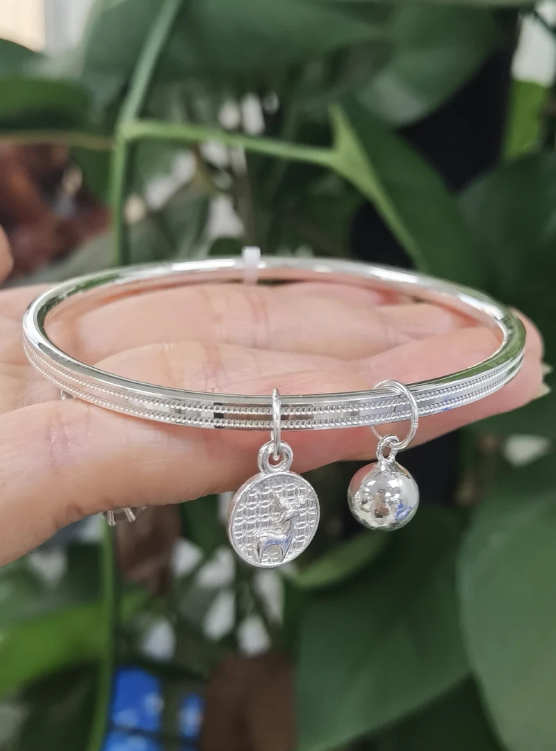 足银手镯 足银999.9 仿钻设计内圆外方窄版手镯带吊坠