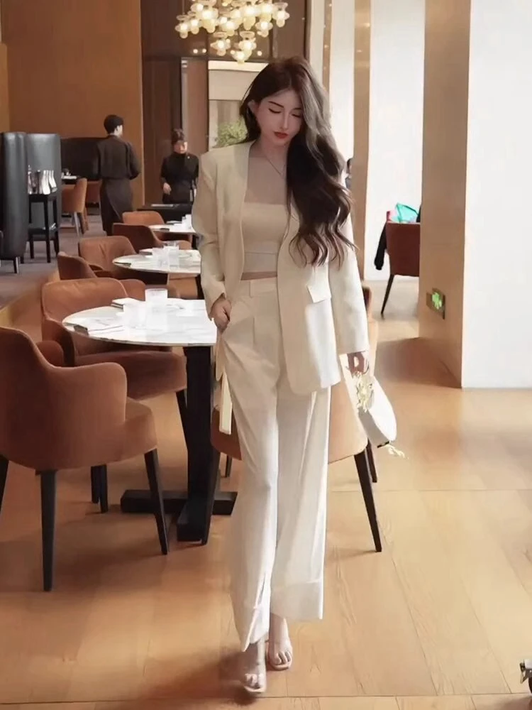 干练气质炸街减龄时尚白色西装套装女春夏新款职业西服外套两件套