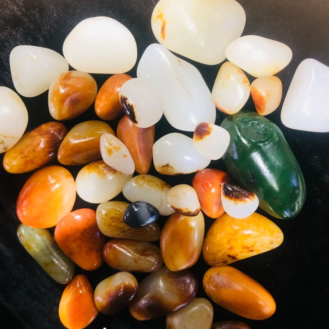 新疆戈壁三彩盆景石   黄蜡石  三彩石  【一物一拍  所见 所的  】