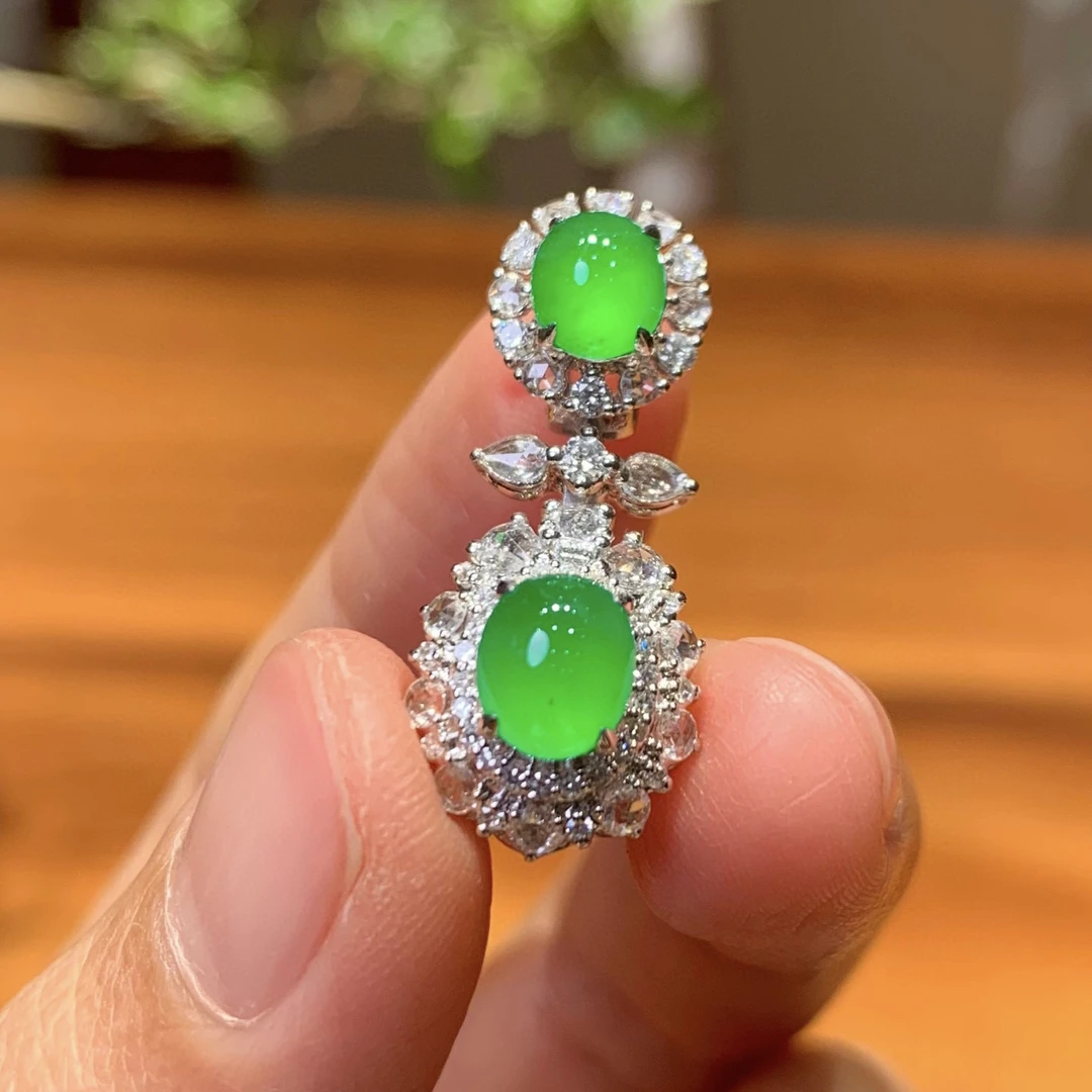 【禾璟缘】18K金南非钻精工镶嵌缅甸翡翠A货高冰种正阳绿双蛋面吊坠