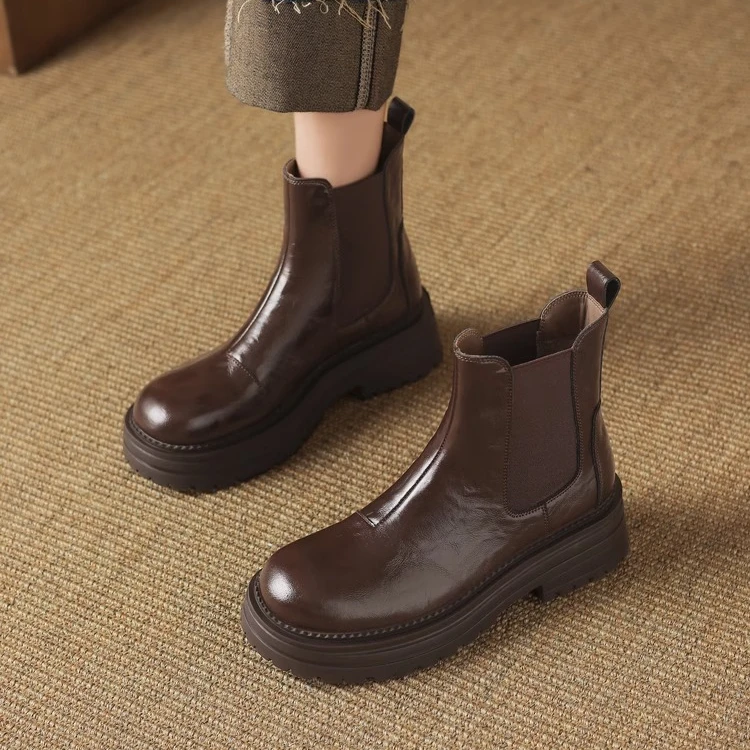 达芙妮切尔西女靴2024新款靴子秋冬短靴女踝靴厚底烟筒马丁靴