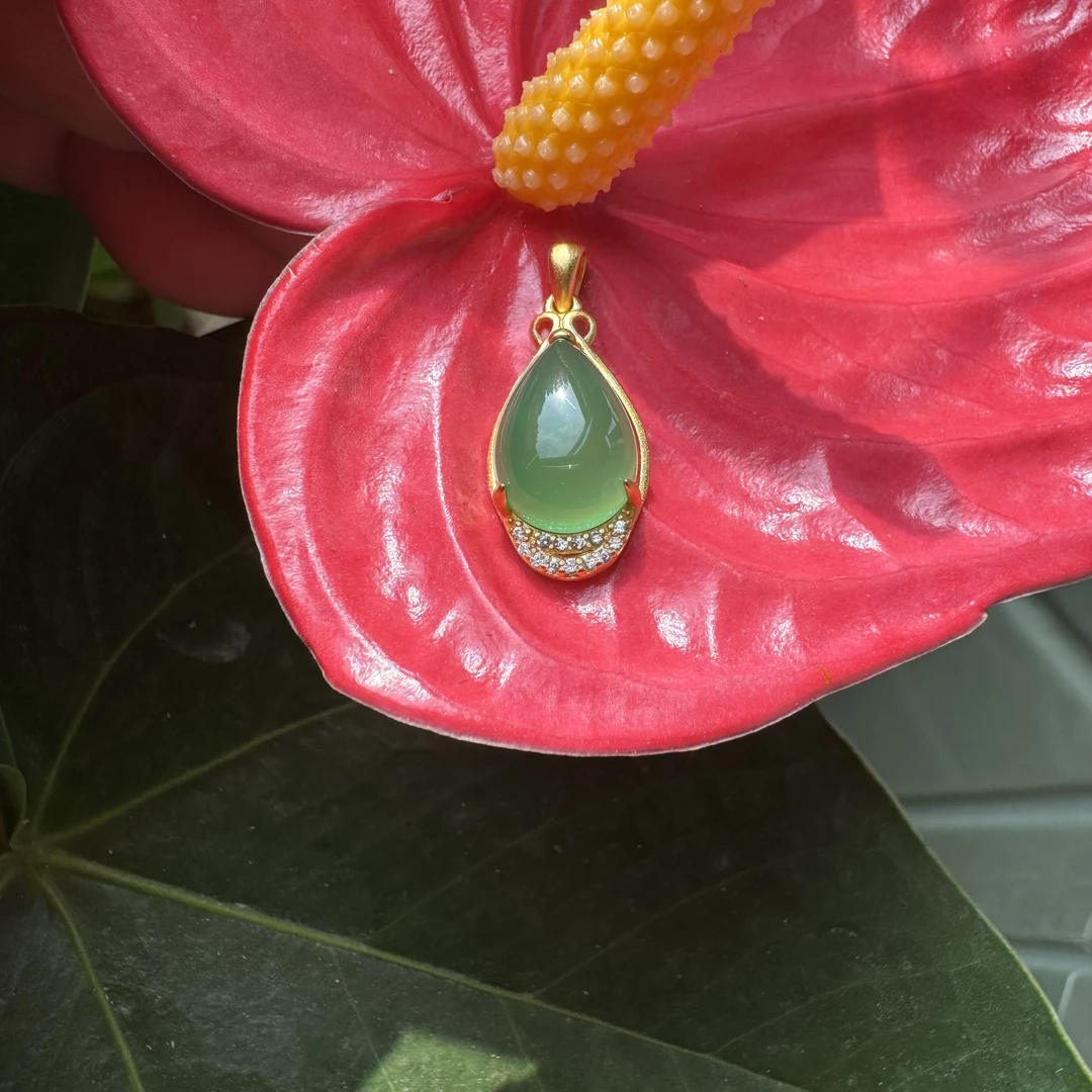 【玉合缘优选】精美款 绿水滴型玛瑙925银镶嵌吊坠民国风国-8057