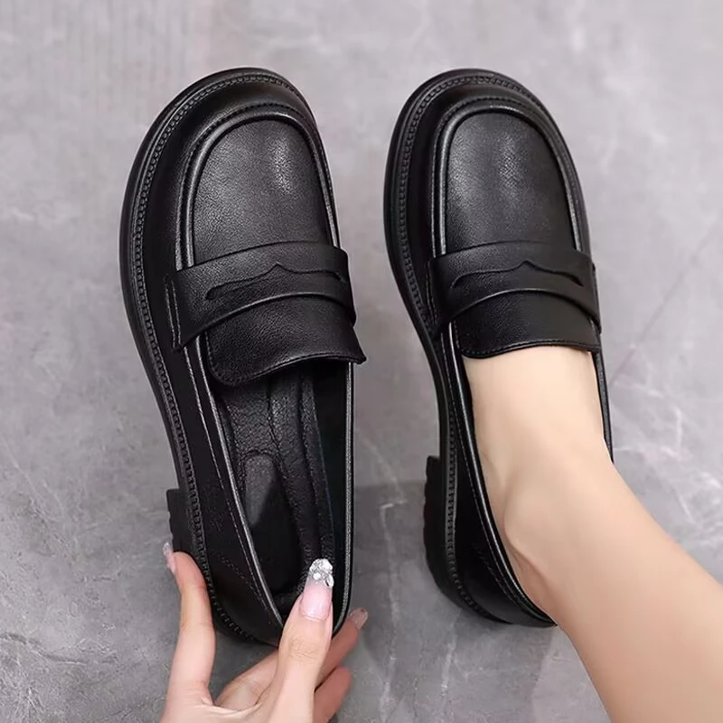 W乐福鞋女春秋2023年新款妈妈鞋真软皮单鞋平底小皮鞋英伦女鞋